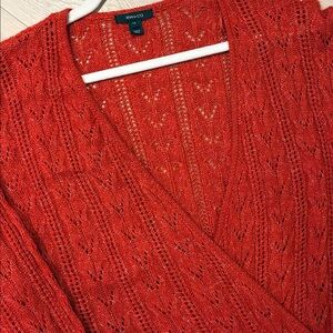 Crochet inspired darling lightweight Sweater Top 🍊🍓